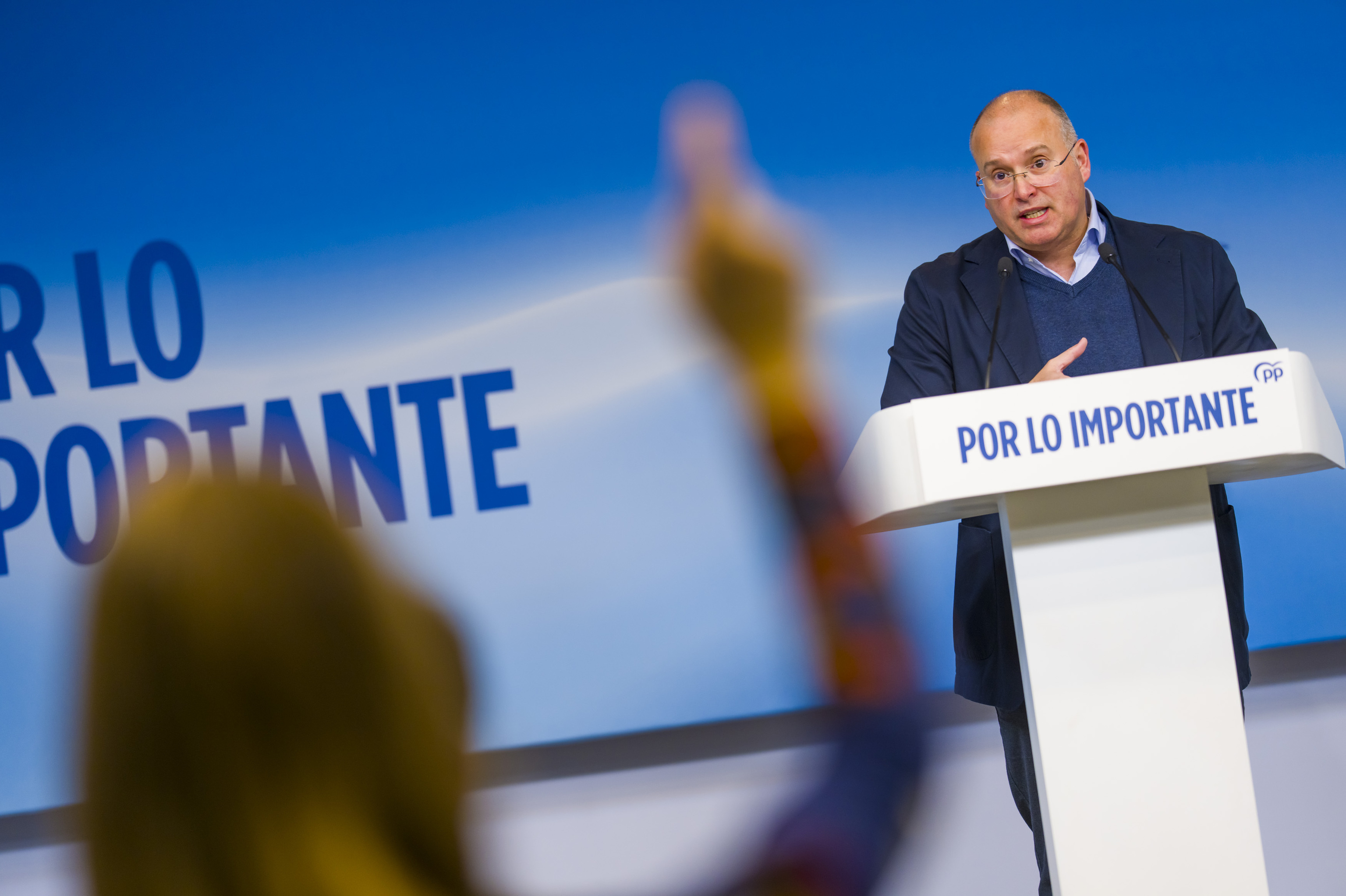 El secretario general del PP, Miguel Tellado, este domingo en la sede del partido en Madrid