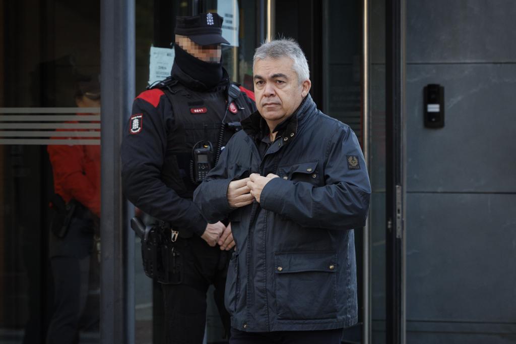 Santos Cerdán, el pasado 1 de diciembre, acude a los juzgados de Tafalla (Navarra) para cumplir con la comparecencia quincenal impuesta por el Supremo.