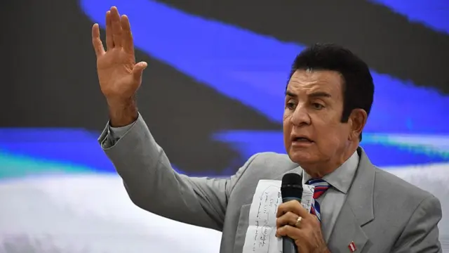 Salvador Nasralla.