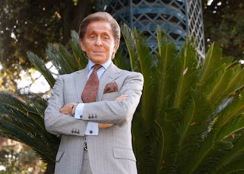 El diseñador de moda Valentino