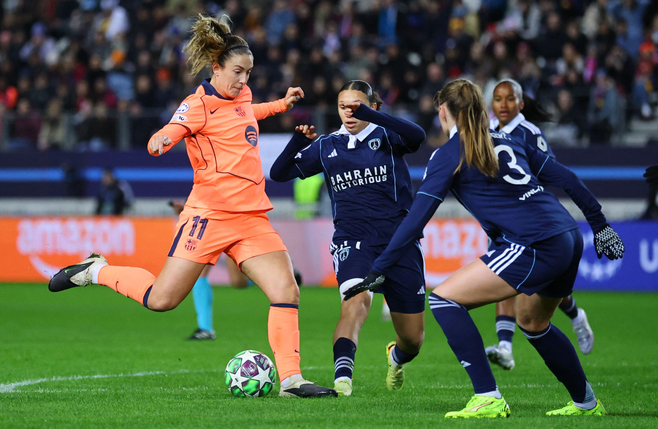 Foto: Partido de la Champions League femenina entre Paris FC y FC Barcelona. (REUTERS / Sarah Meyssonnier)