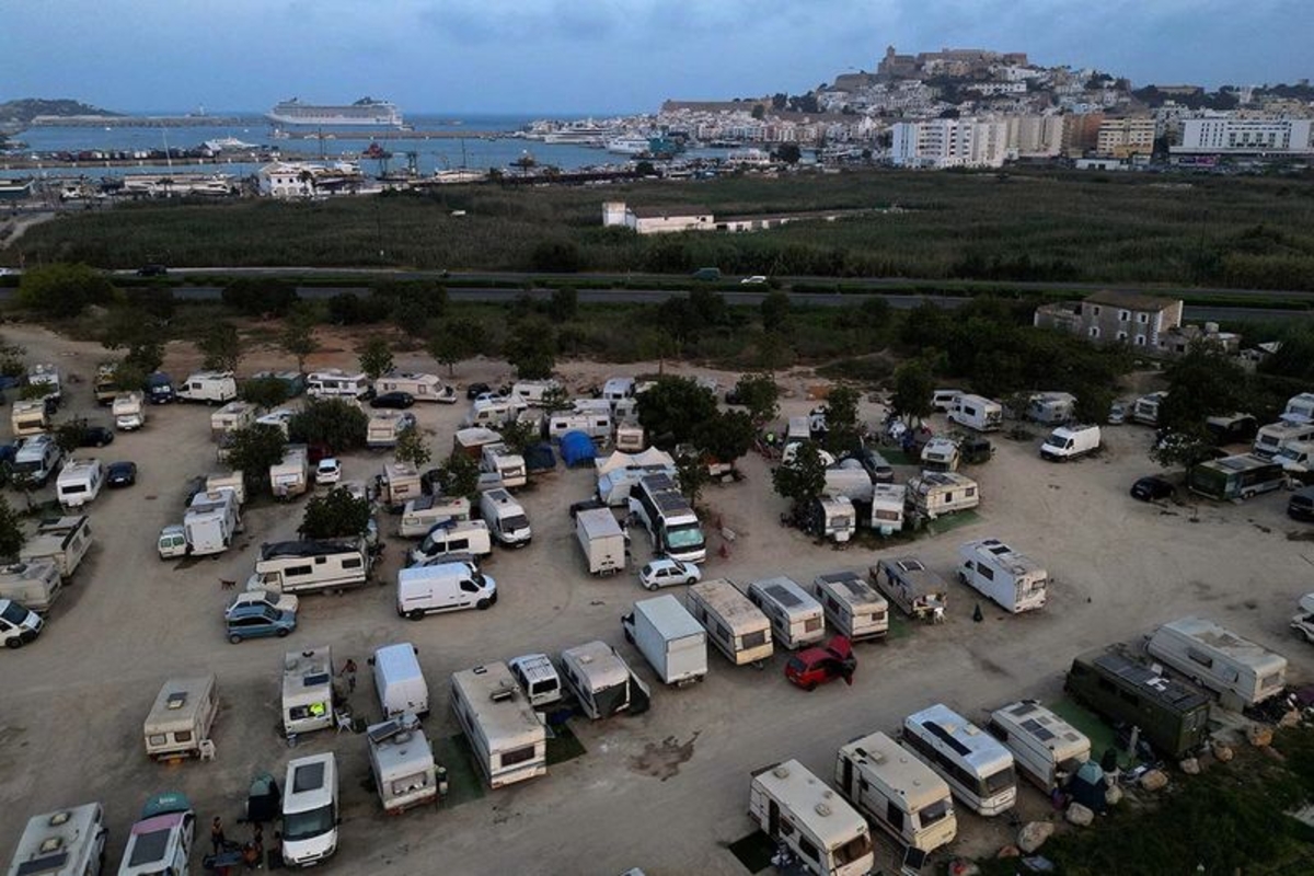 Un dron muestra las autocaravanas