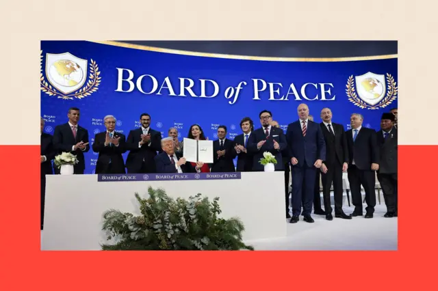 El presidente Donald Trump participa en el anuncio de la creación de su iniciativa Junta de Paz.