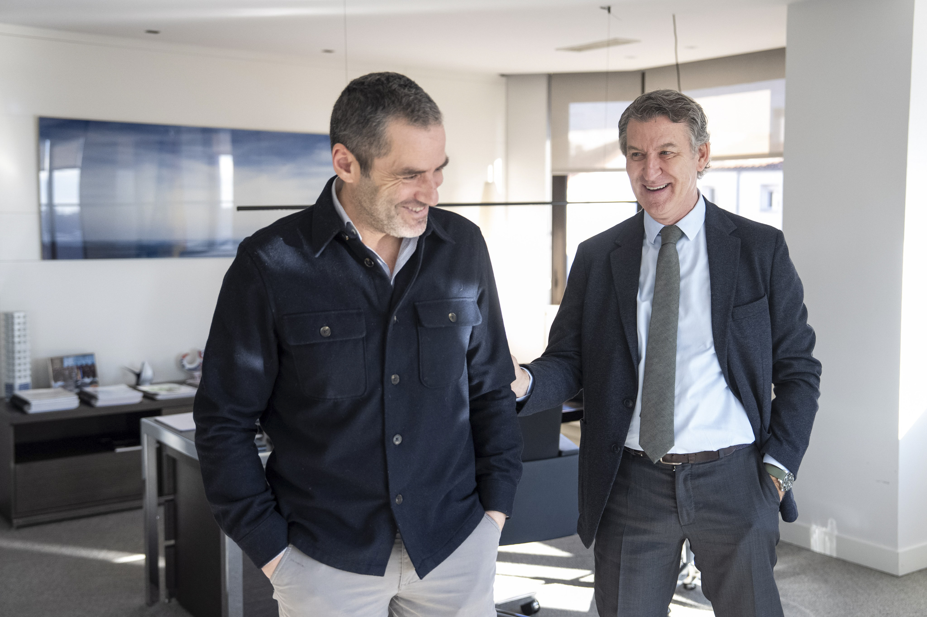 Sémper regresa al comité de dirección del PP tras el tratamiento por el cáncer que padece.