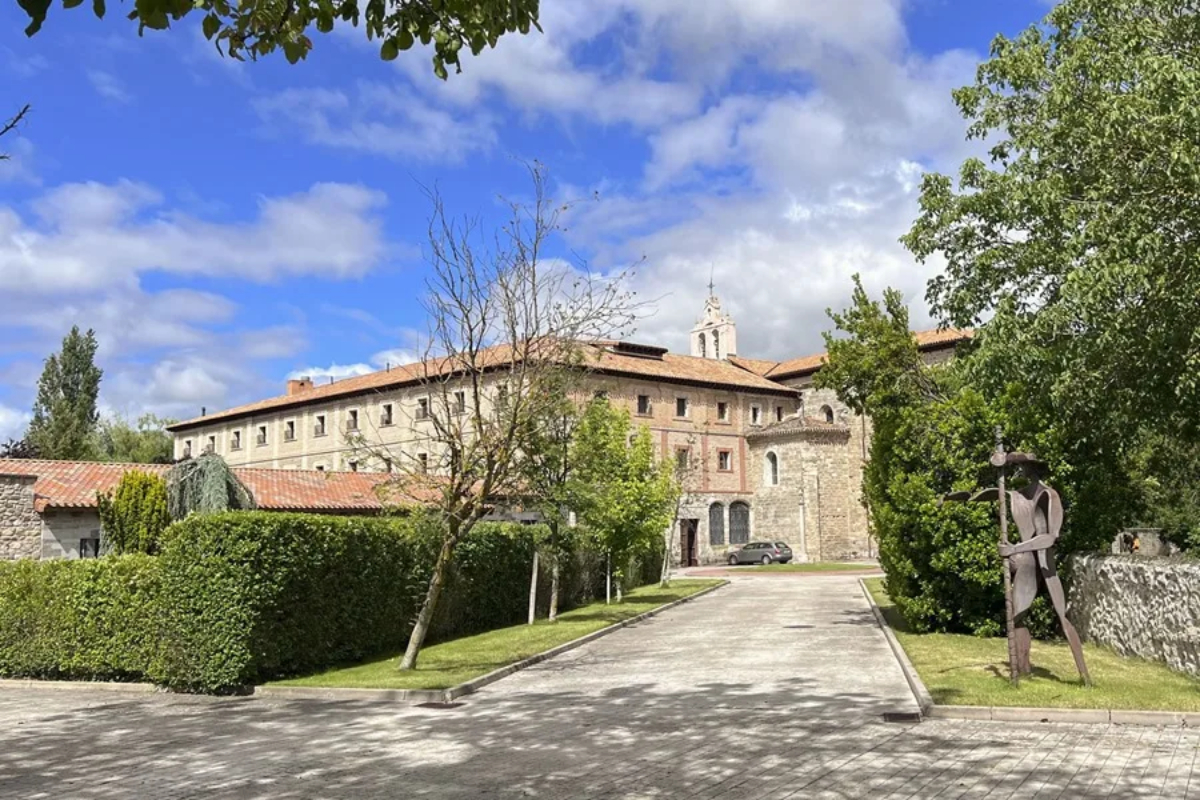 Fachada del monasterio de Belorado, Burgos.