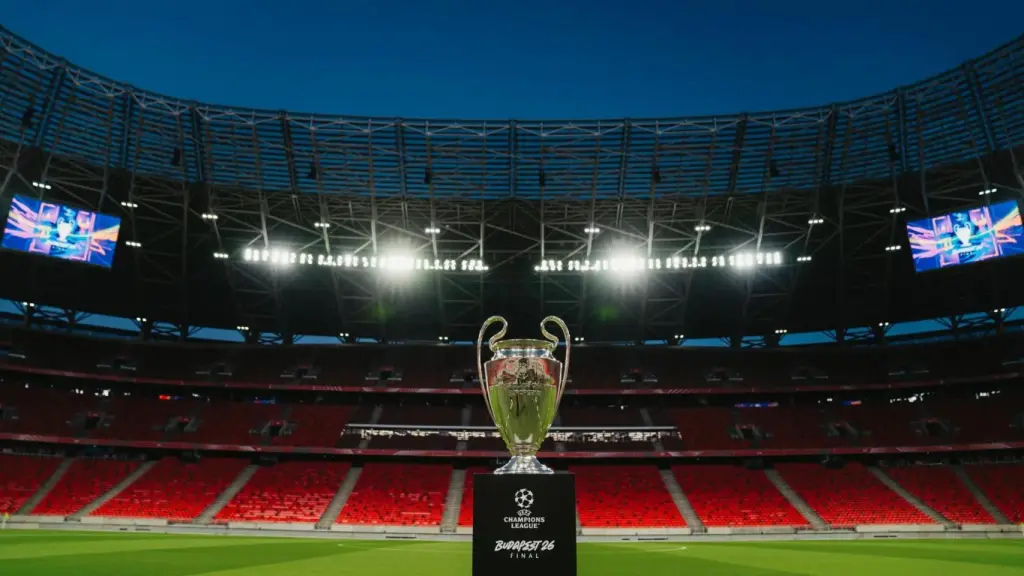 El trofeo de la Champions League en Budapest, sede de la final de 2026