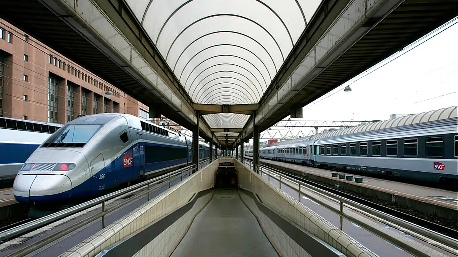 High speed trains in the Lyon-Part-Dieu train station.