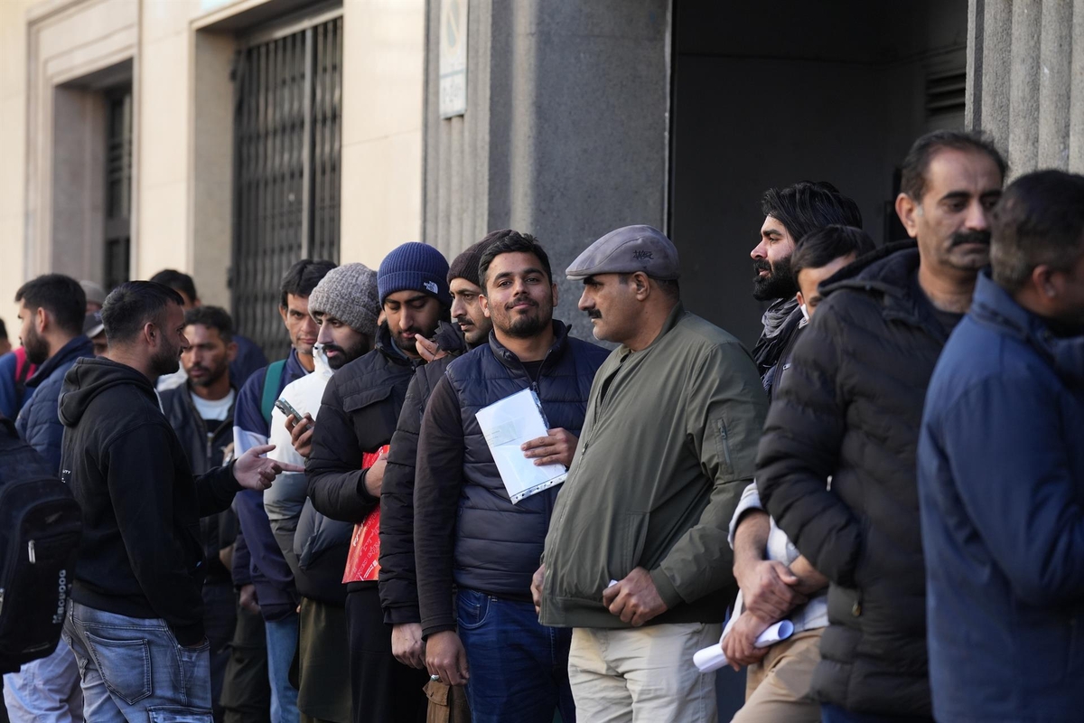 La regularización extraordinaria despierta dudas