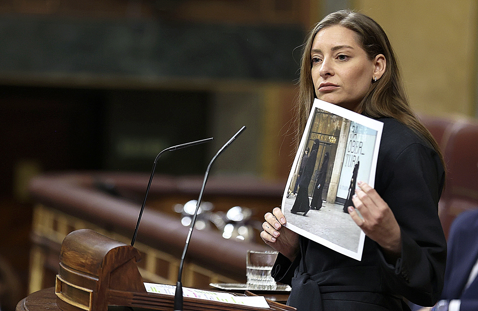 La portavoz del PP en el Congreso, Ester Muñoz, durante el debate sobre la prohibición del velo integral en los espacios públicos.