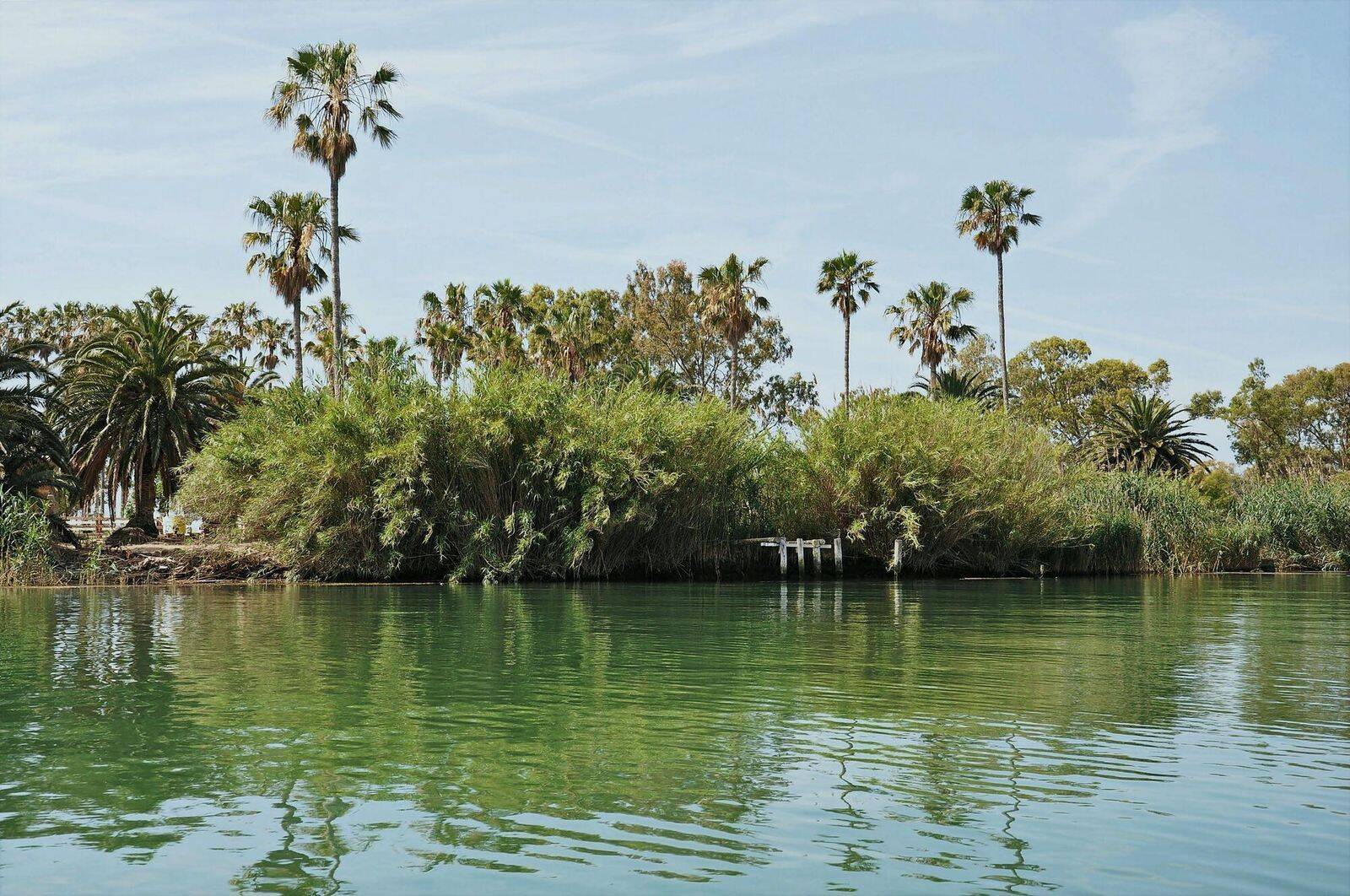 Foto: Este enclave del Delta del Ebro sufre una rápida pérdida de terreno por la erosión costera y el cambio climático. (Wikimedia Commons)
