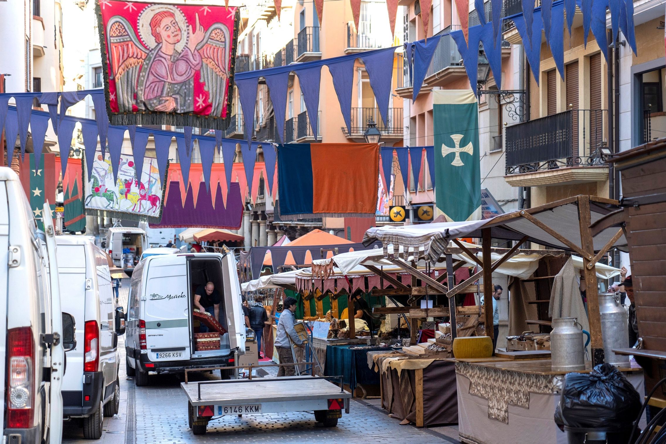 Foto: Teruel regresa al medievo con un mercado medieval y una Fiesta de Interés Turístico Internacional. (EFE/Antonio García)