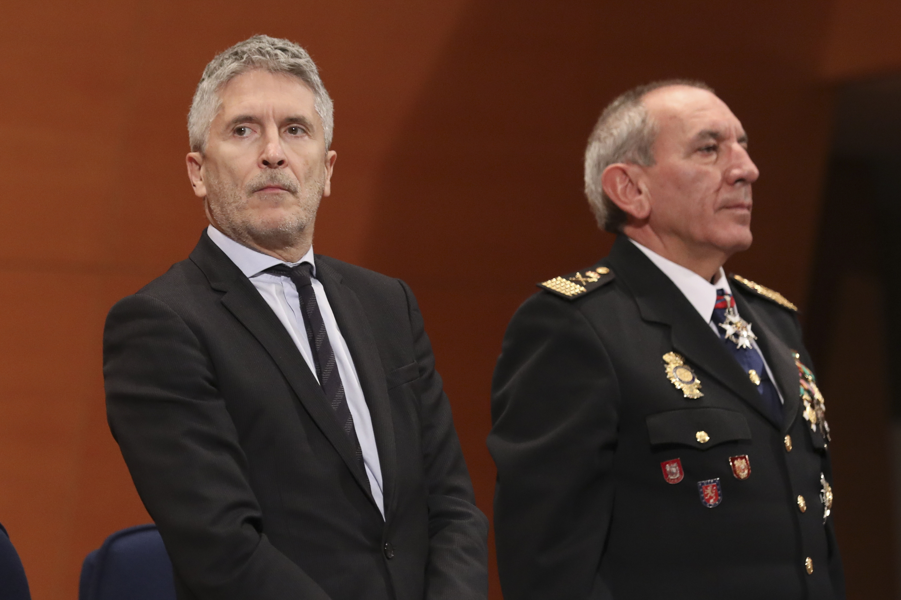 El ministro Marlaska, con el ex DAO José Ángel González, en una foto de archivo.