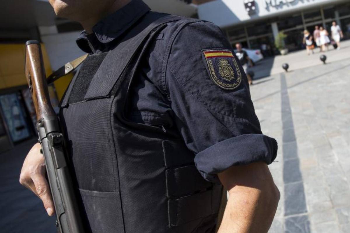 Agente de la UIP, en una imagen de archivo
