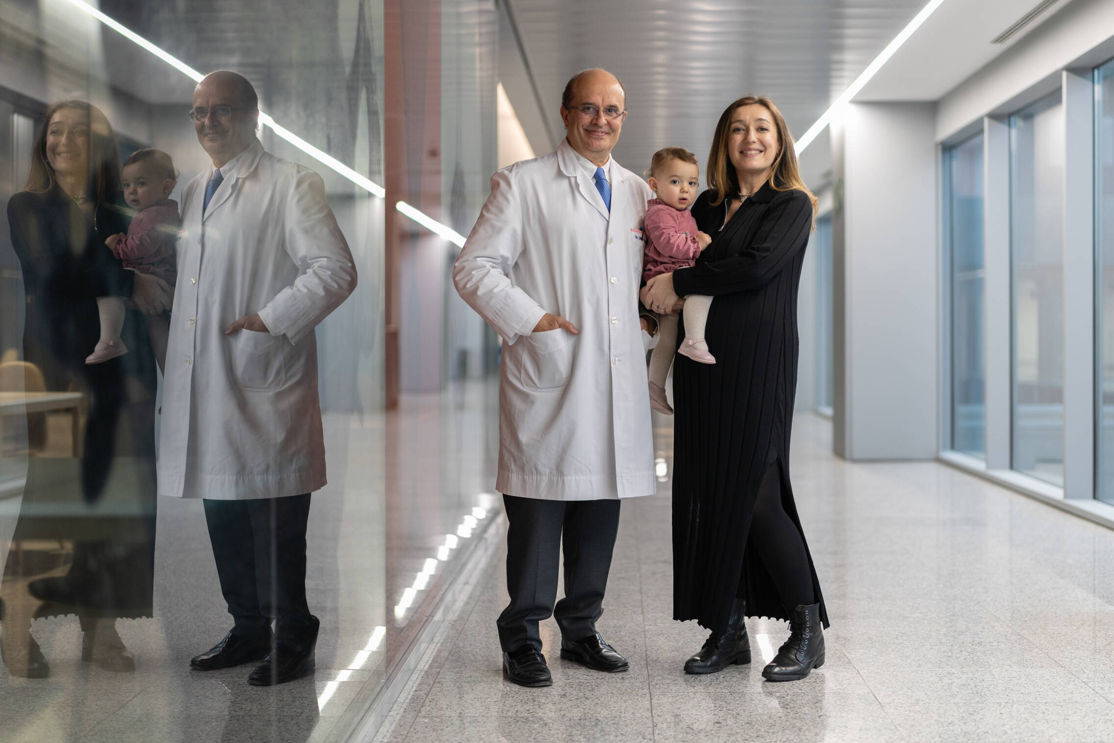El director de la Unidad de Fertilidad de la CUN, Luis Chiva, posa con Cristina y su hija Cecilia. (A. M. V.)