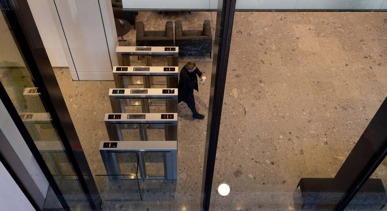 No te pueden obligar: condenan a una empresa por hacer fichar a sus empleados mediante reconocimiento facial