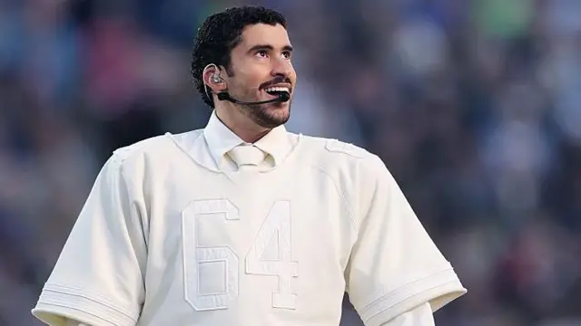 Bad Bunny se presentó en la edición número 60 del Super Bowl... o Súper Tazón.