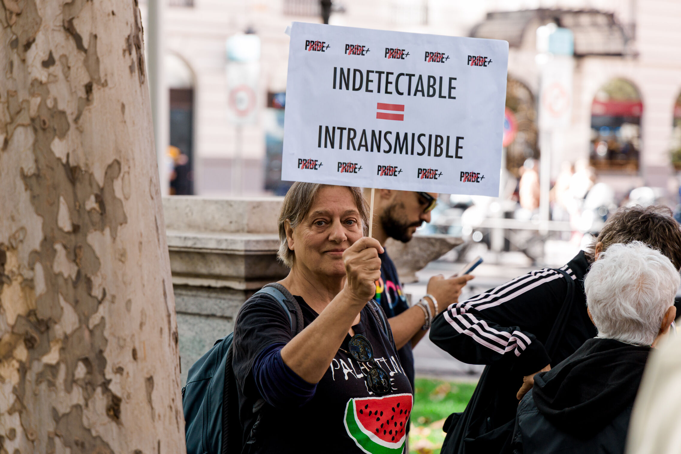 Foto: Cuarta Marcha Positiva organizada por Pride Positivo en Madrid. (Europa Press)