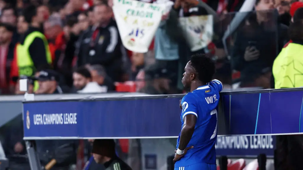 Vinicius, en el banquillo del Real Madrid