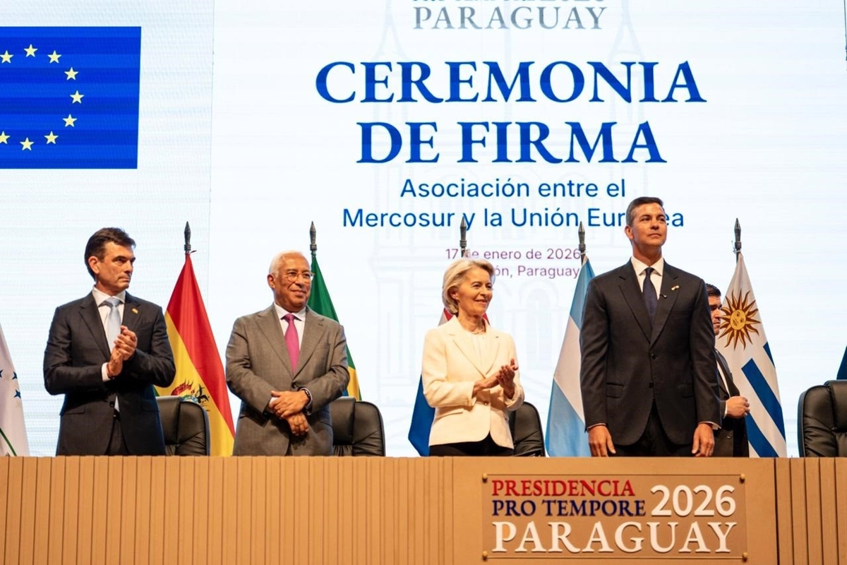 Firma del acuerdo de libre
