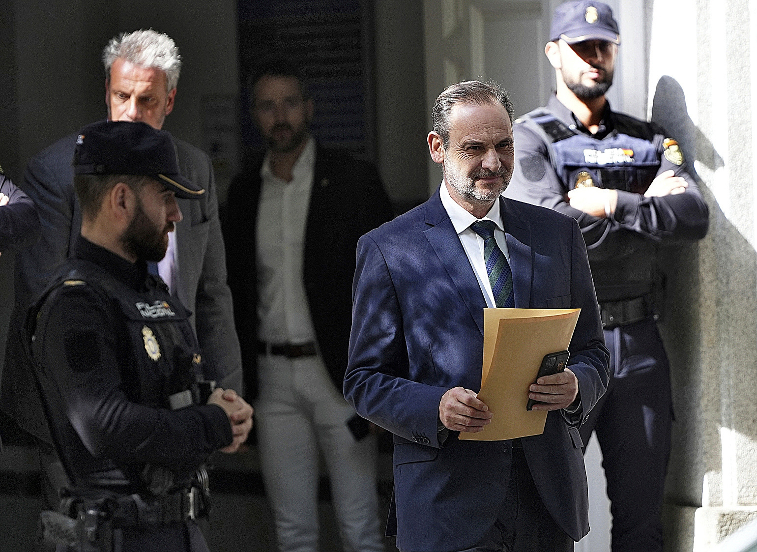 Jose Luis Ábalos a la entrada del Tribunal Supremo, el pasado 15 de octubre, para declarar sobre los ingresos irregulares.