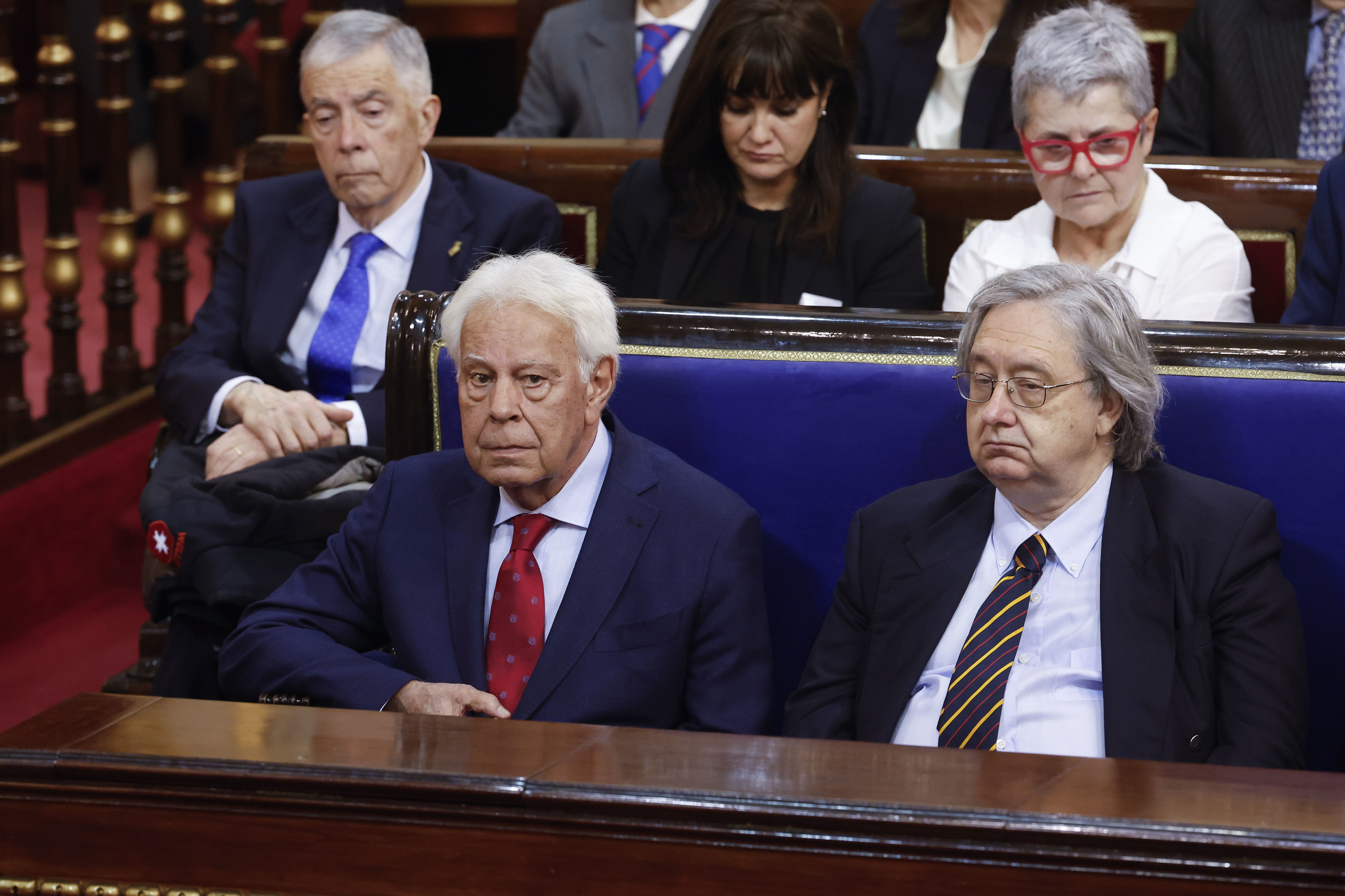 El expresidente del Gobierno Felipe González asiste a la presentación de una nueva edición del libro 'El rey'.