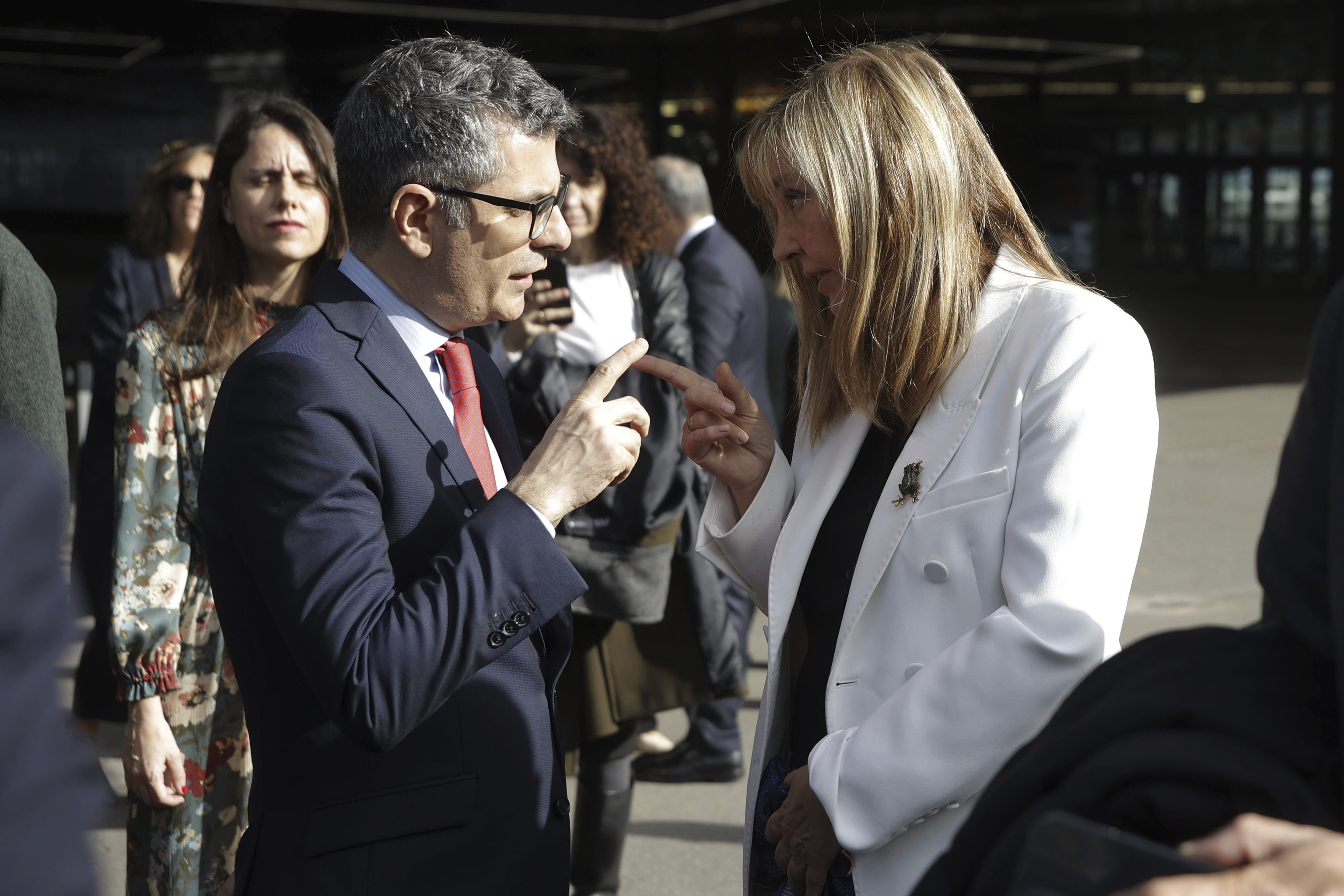 Félix Bolaños e Isabel Perelló, en enero de 2025 en Barcelona, en la entrega de despachos de la 73 promoción de la Carrera Judicial.
