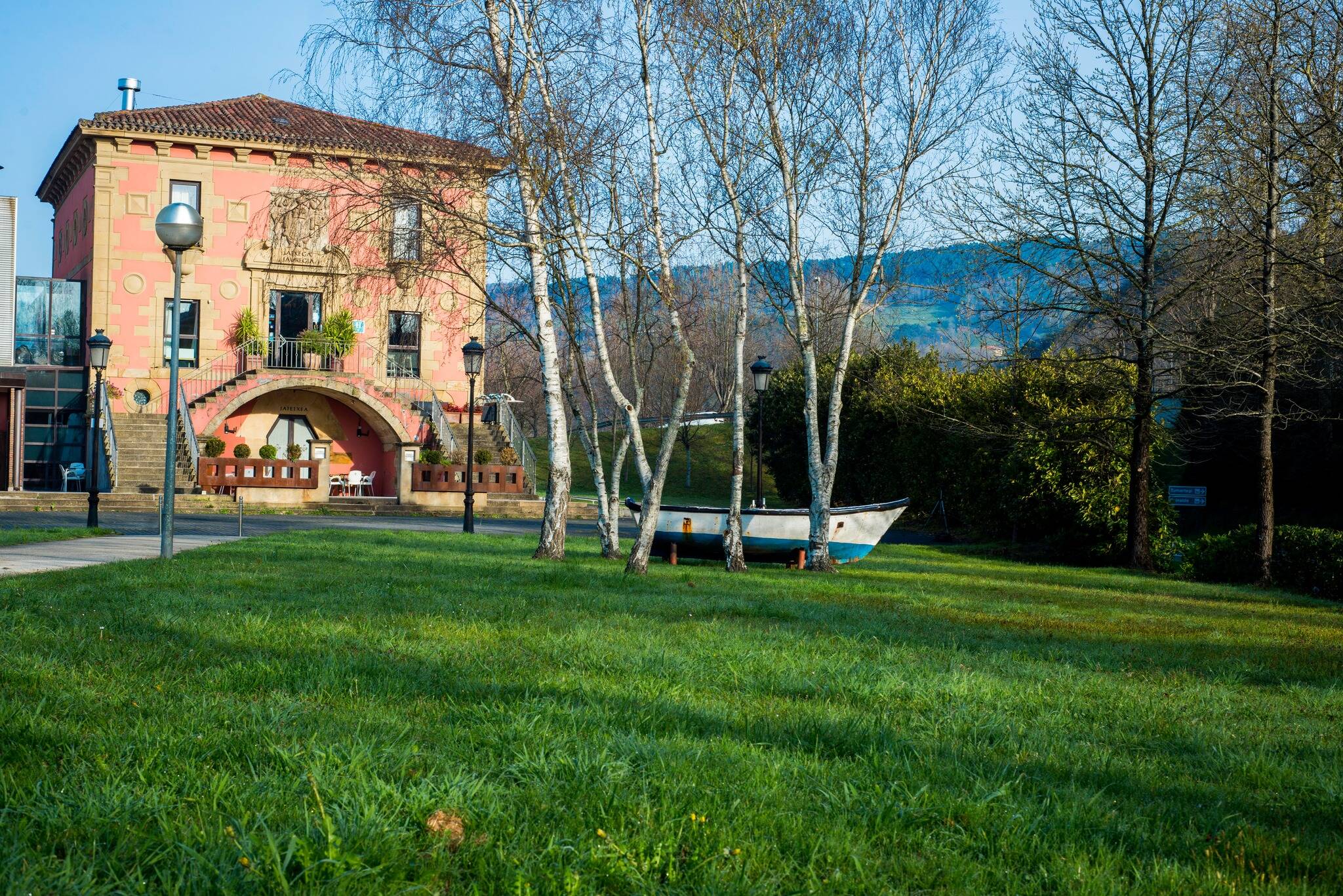 Foto: Imagen del palacio del siglo XVIII convertido en hotel con encanto, a solo 11 kilómetros de San Sebastián. (Extraída de Facebook)