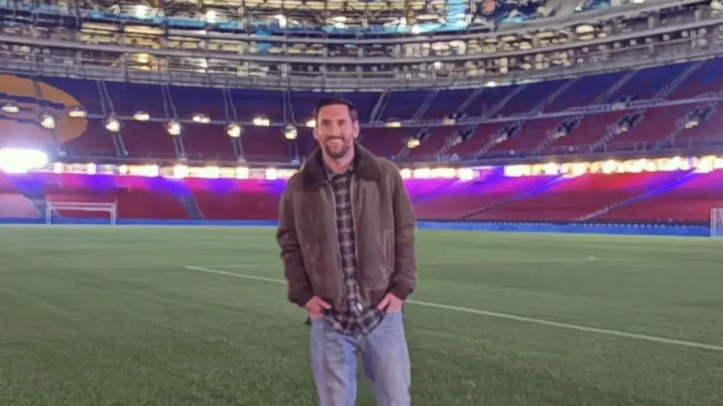 Leo Messi, durante su visita improvisada al Camp Nou