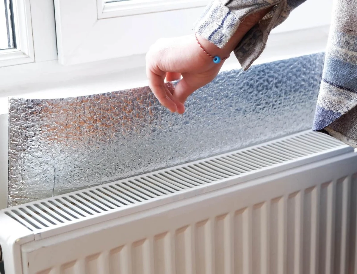 Ahorro por termodinámica: el truco del radiador para no calentar la pared - image 1