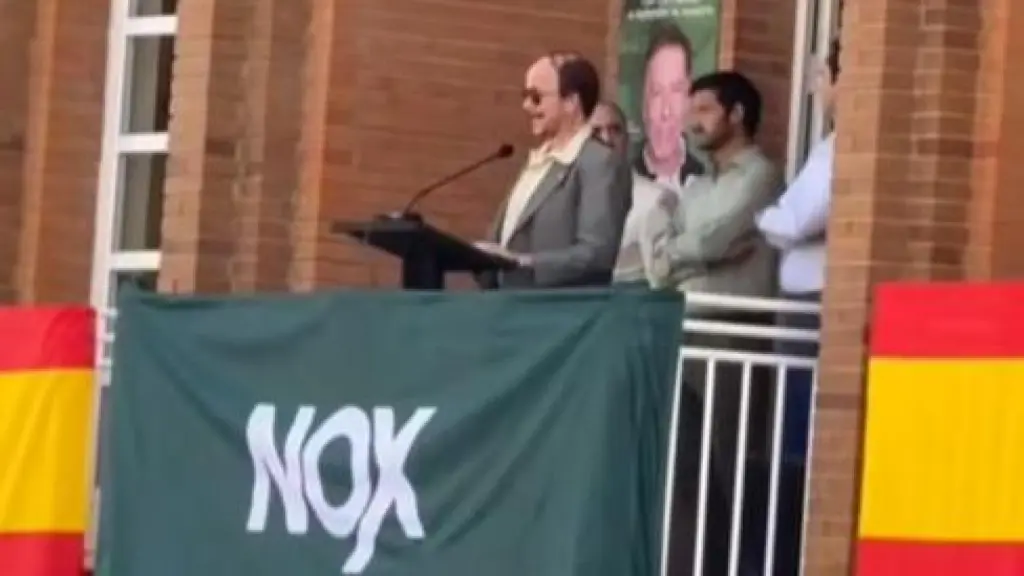 Santiago Segura caracterizado como Torrente durante el rodaje de 'Torrente, presidente'.