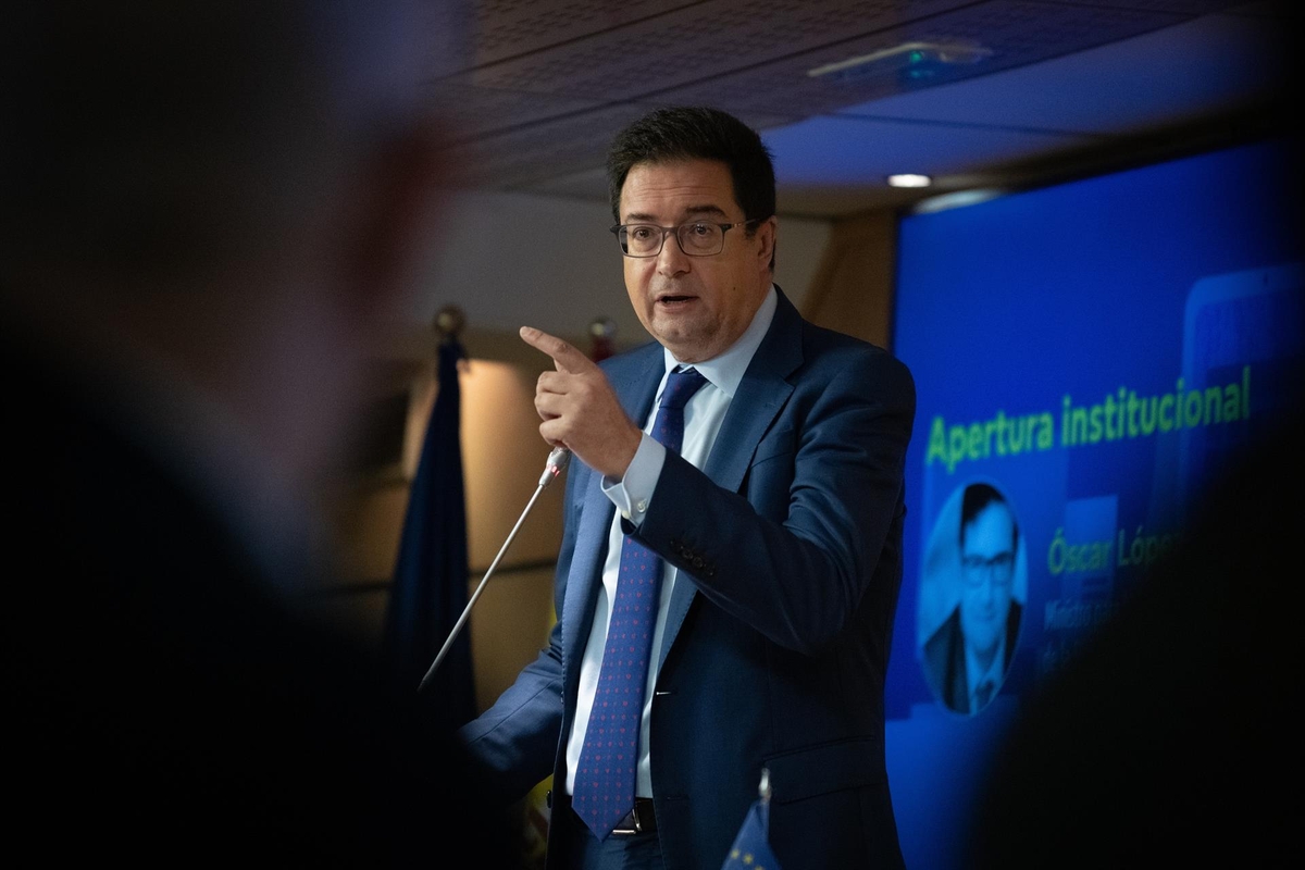 El líder del PSOE en