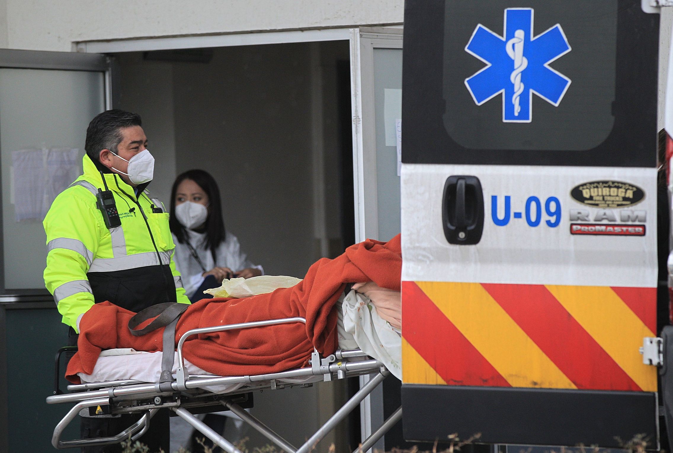 Foto: Una ambulancia. (EFE/Luis Torres)