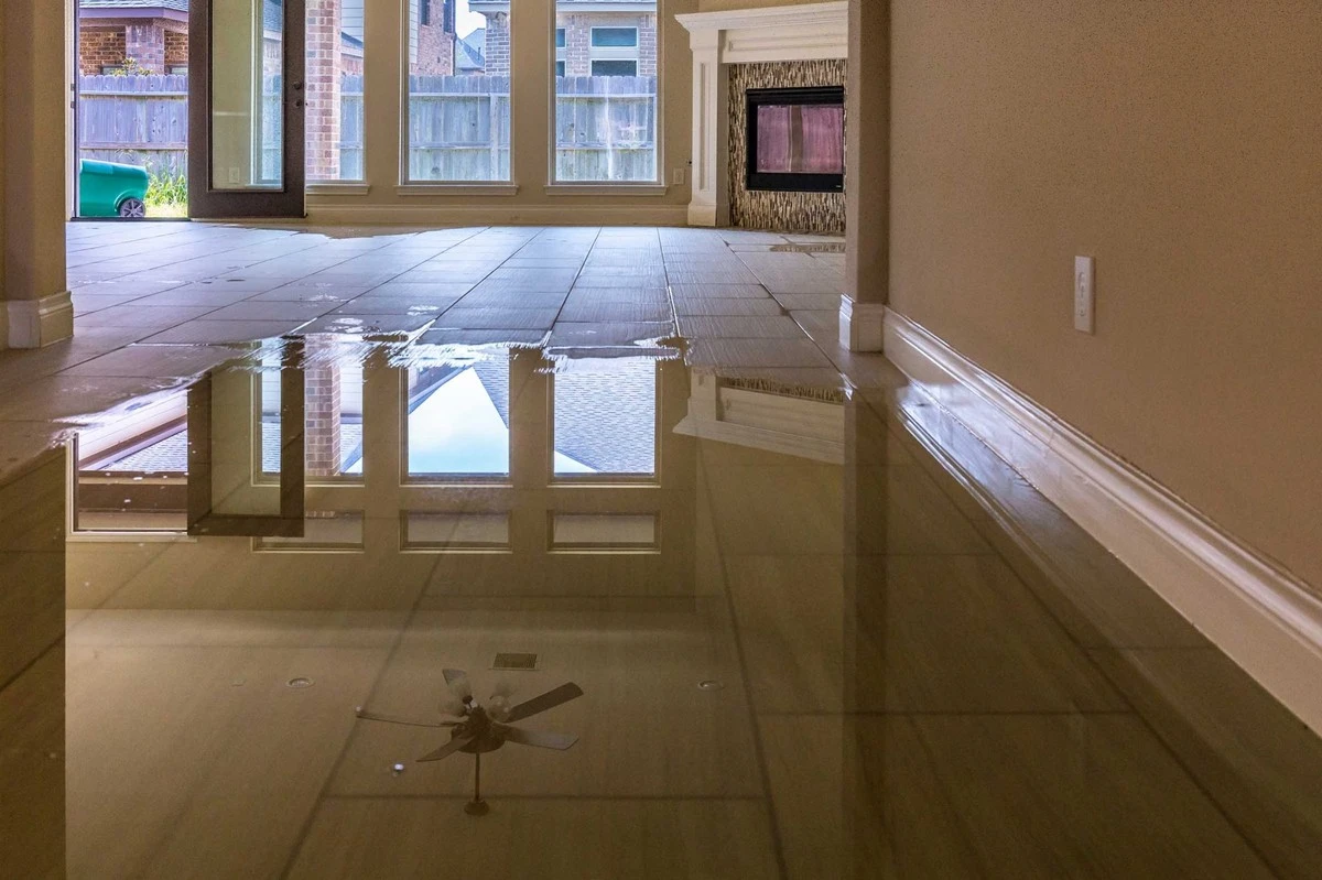El pequeño latiguillo de baño que destruyó un hogar: daños de 100.000€ - image 1