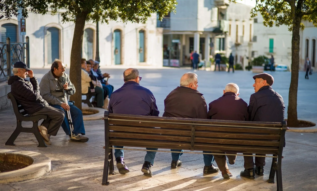 El pilar invisible de Rimini: 5.000 cuidadores extranjeros que sostienen el bienestar familiar - image 1