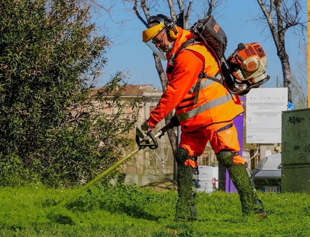 El primer corte de césped en Prato se adelanta: así afecta al verde de tu ciudad
