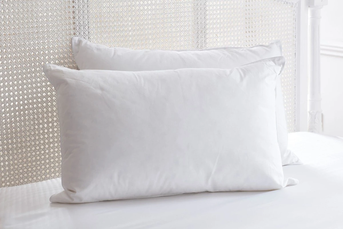 El secreto de las 4 almohadas: por qué los hoteles de España no dejan solo dos - image 1