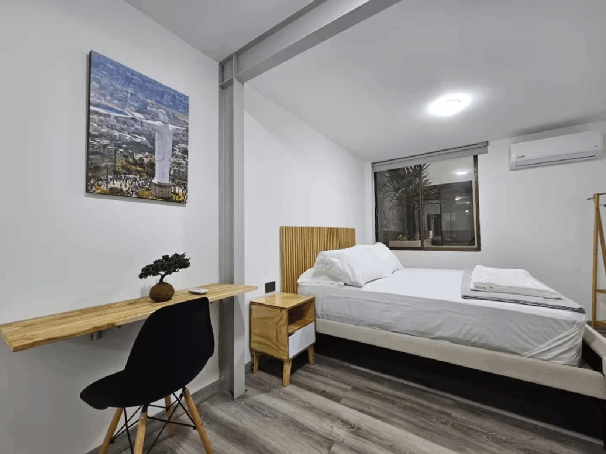 Las cortinas que transformarán tu habitación en un oasis de frescura y silencio (sin obras) - image 1