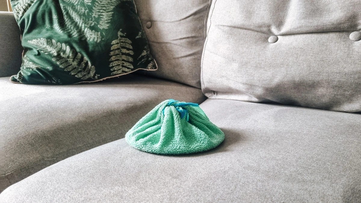 La solución casera con suavizante que repele el polvo y perfuma tu casa por días - image 1