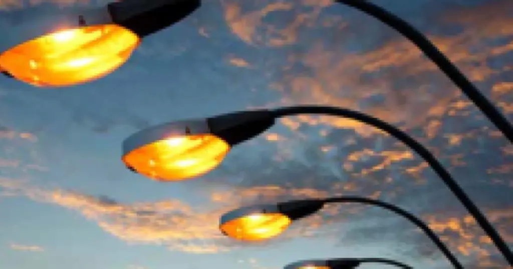 Más de 6.500 farolas nuevas: Cómo Mira ilumina el futuro y tu seguridad