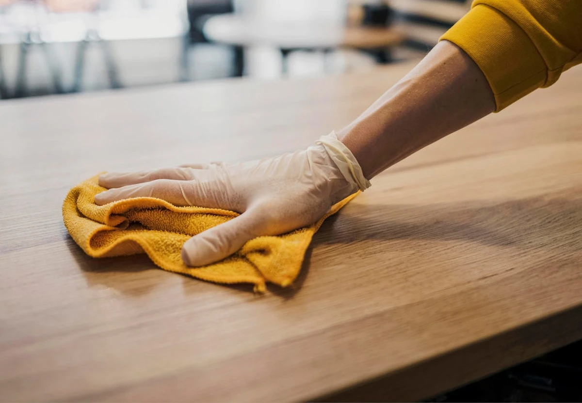 Olvida la cera: el producto natural que revitaliza tu madera mejor que nunca - image 1