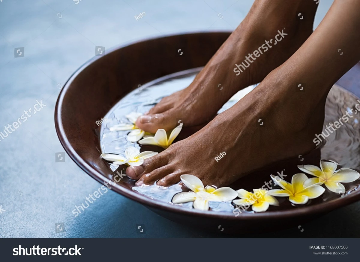Por qué los expertos recomiendan poner media taza de vinagre en el baño de pies - image 1