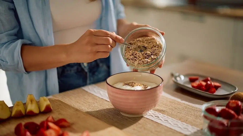 Por qué tu avena queda pegajosa y el truco de la tapa para que sea cremosa