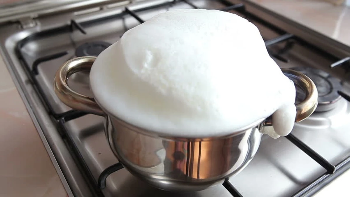 ¿Sartén pegajosa? El truco de la leche para revivir el teflón en 10 minutos - image 1
