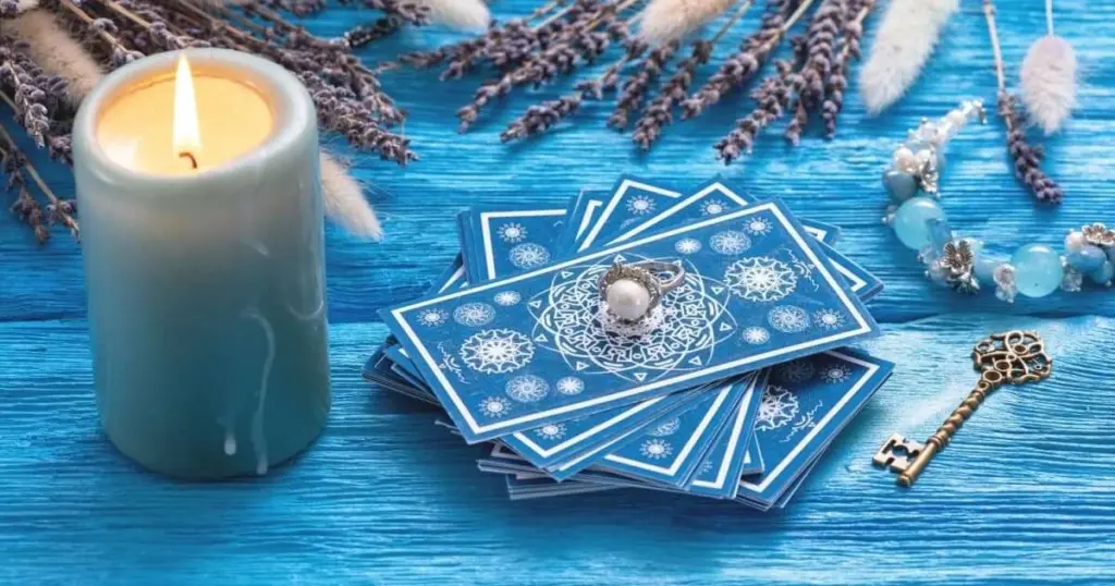Tarot del día: 12 renovaciones para tu signo el 12 de febrero de 2026