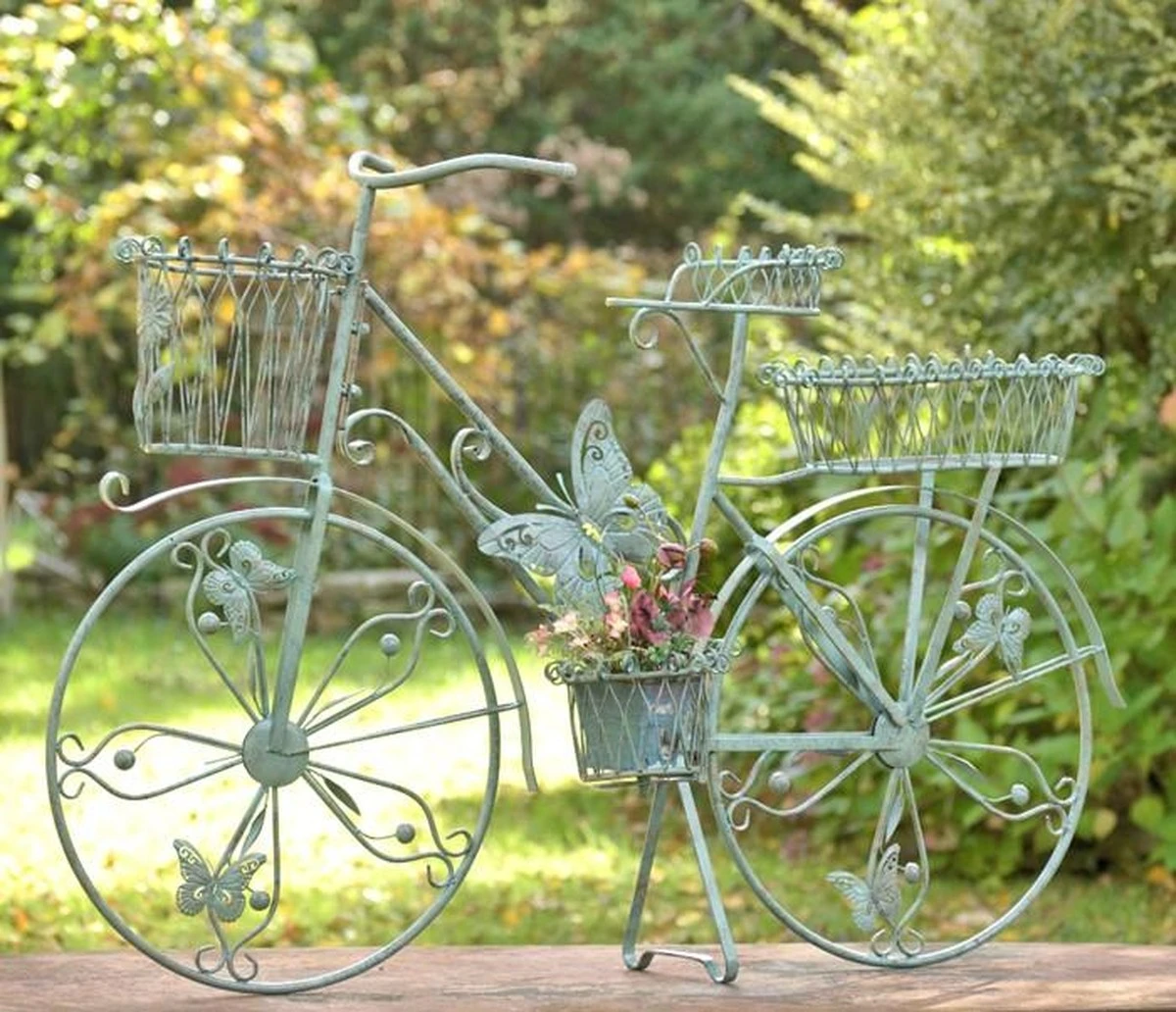 Terraza estilo París: el Soporte para plantas en forma de bicicleta Jardin 3D de Home Bargains - image 1