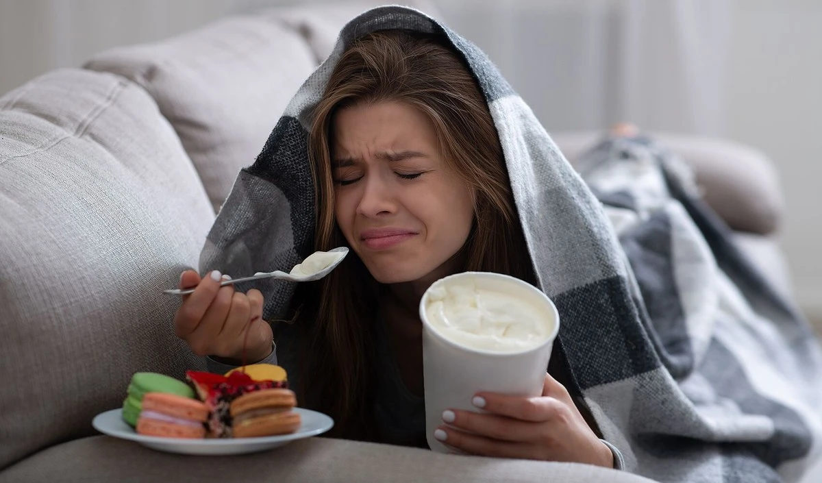 Tu subconsciente te grita por comida: qué intenta decirte el hambre emocional - image 1