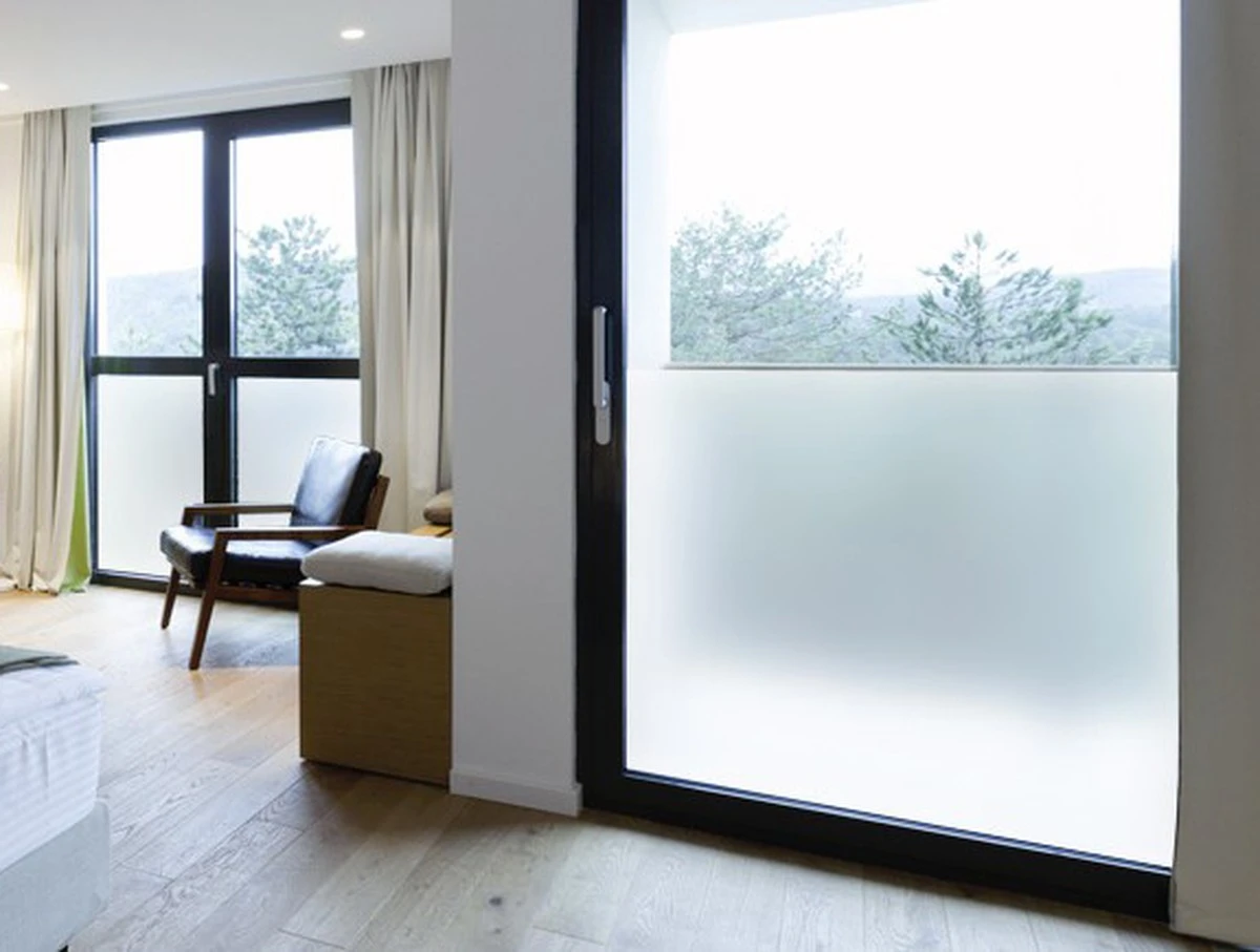 Ventanas sin cortinas: el cambio que ahorra limpieza en casa - image 1