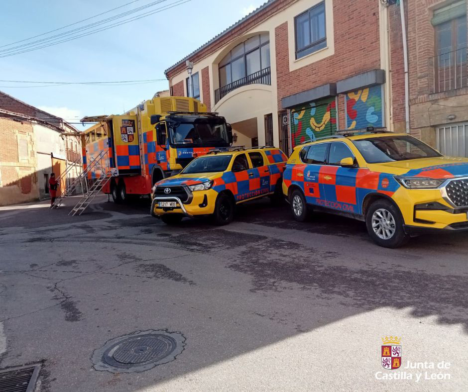 Vehículos del servicio autonómico de emergencias 112.