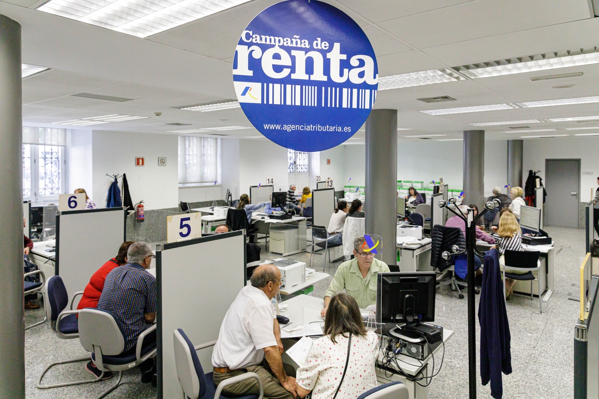 Varias personas son atendidas en