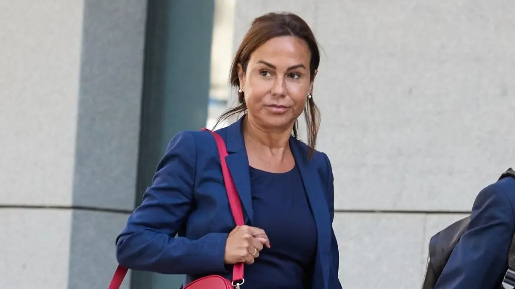 Isabel Pardo de Vera este lunes a su llegada a la Audiencia Nacional